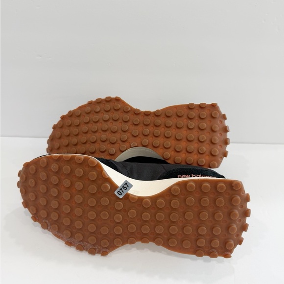 New Balance 327 Women’s Shoes - Picture 6 of 10